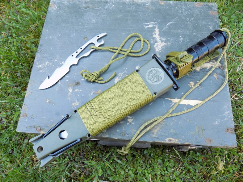 Survival Outdoor Army Knife "JUNGLE II" w/ Varios Survival Equipment