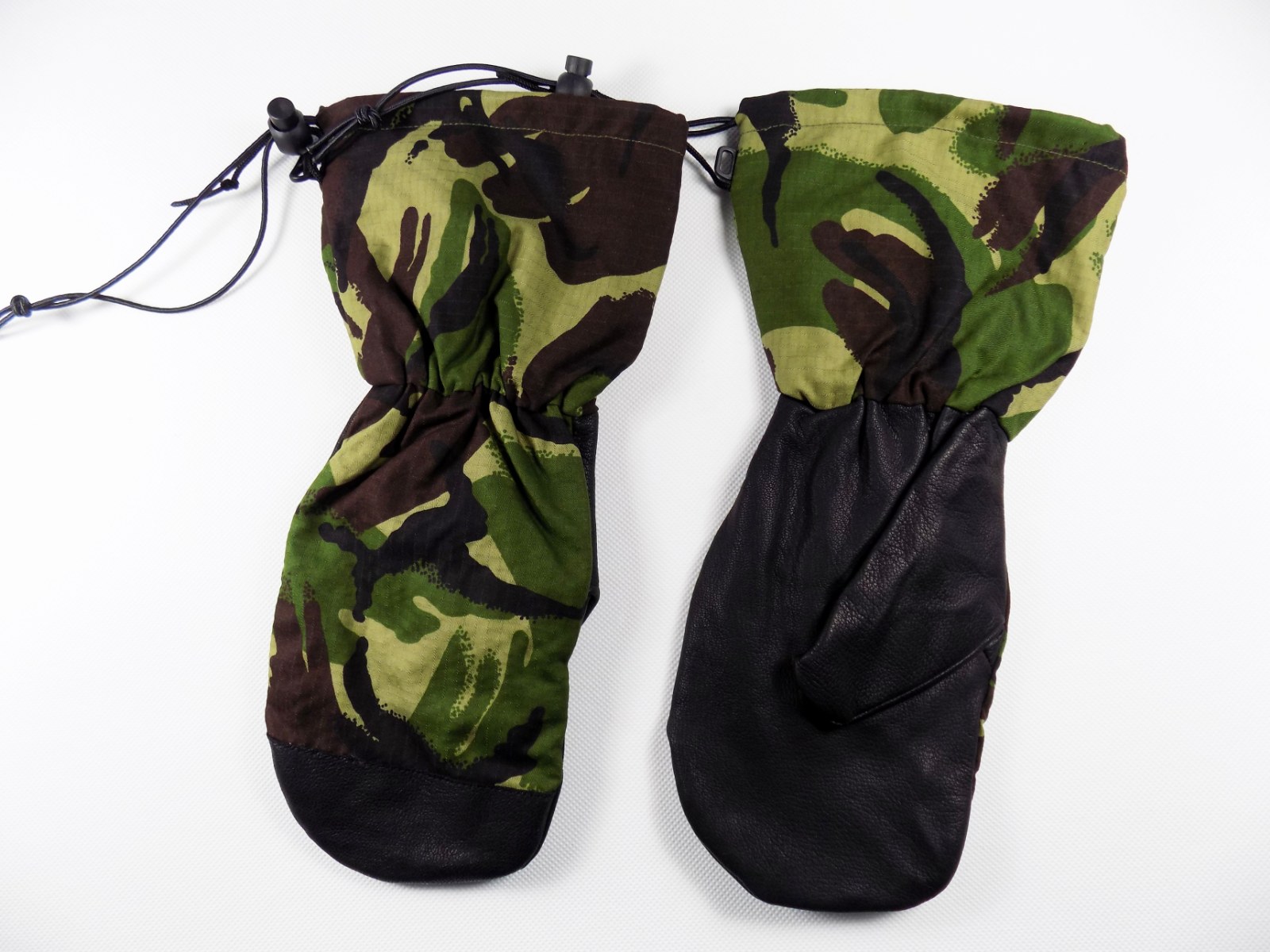 Original Professional British Army DPM Camo Pattern Winter Gloves - Brand New