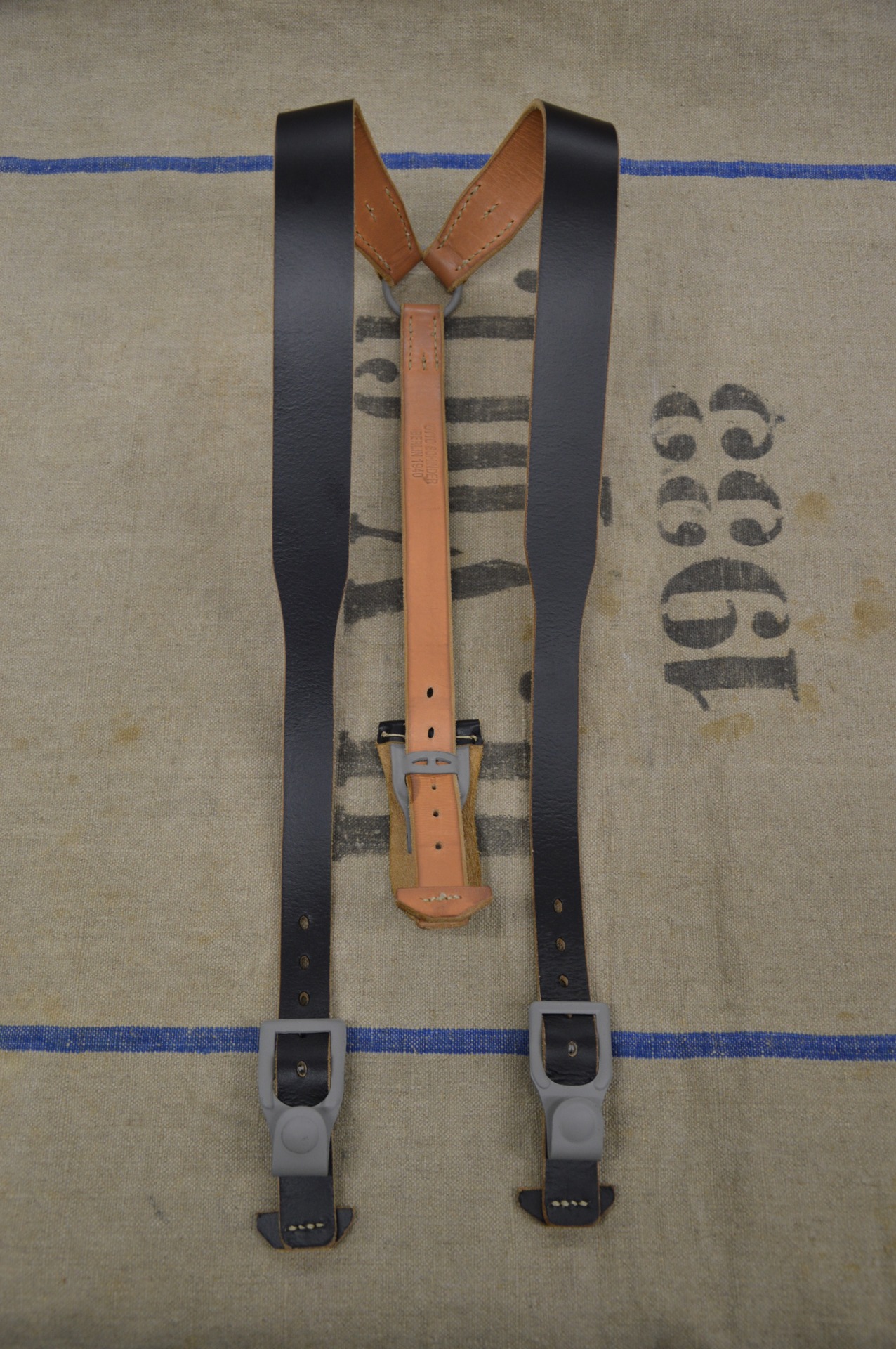 WW2 German Army Premium Black Patined Leather CAVALRY Y-STRAPS